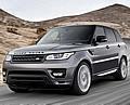 Mit 4850 Millimeter Länge ist der neue Range Rover Sport gerade 62 Millimeter länger als sein Vorläufer. Dies macht den Range Rover Sport nicht zuletzt deutlich wendiger. Die Alu-Karosserie ist 420 kg leichter. 